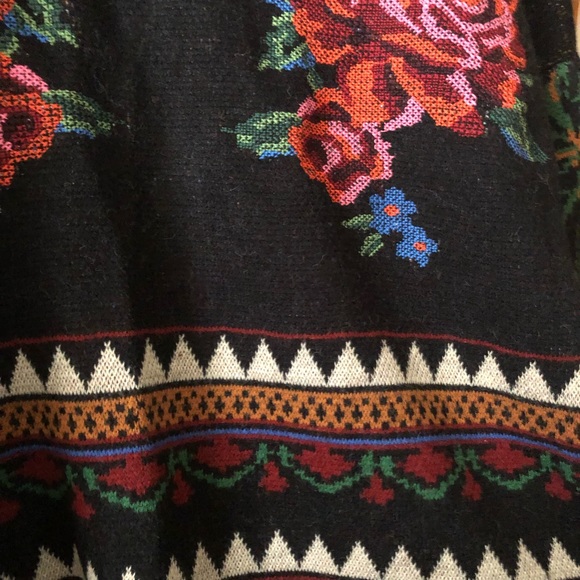 Farm Rio Black Tapestry Floral Cardigan Sweater NWT Size XL. Rare! - Picture 7 of 7